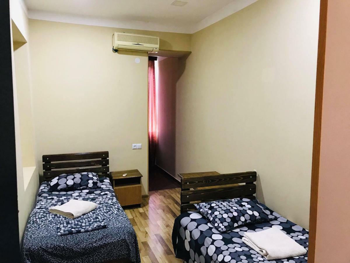 Hotel Rio 库塔伊西 外观 照片