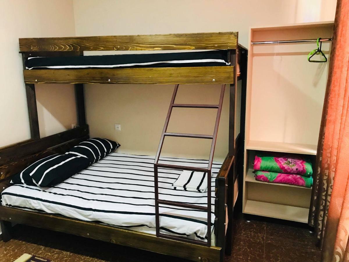 Hotel Rio 库塔伊西 外观 照片