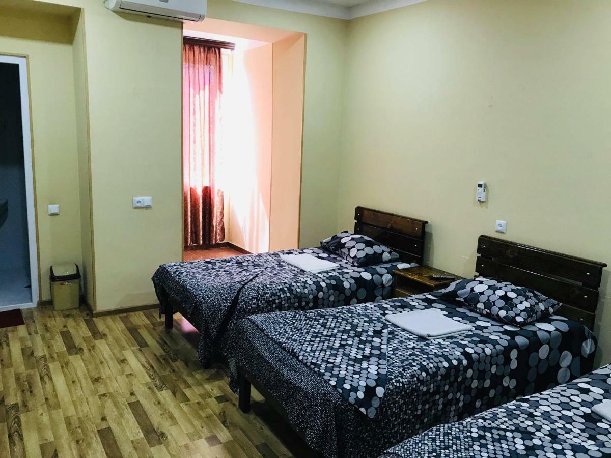 Hotel Rio 库塔伊西 外观 照片