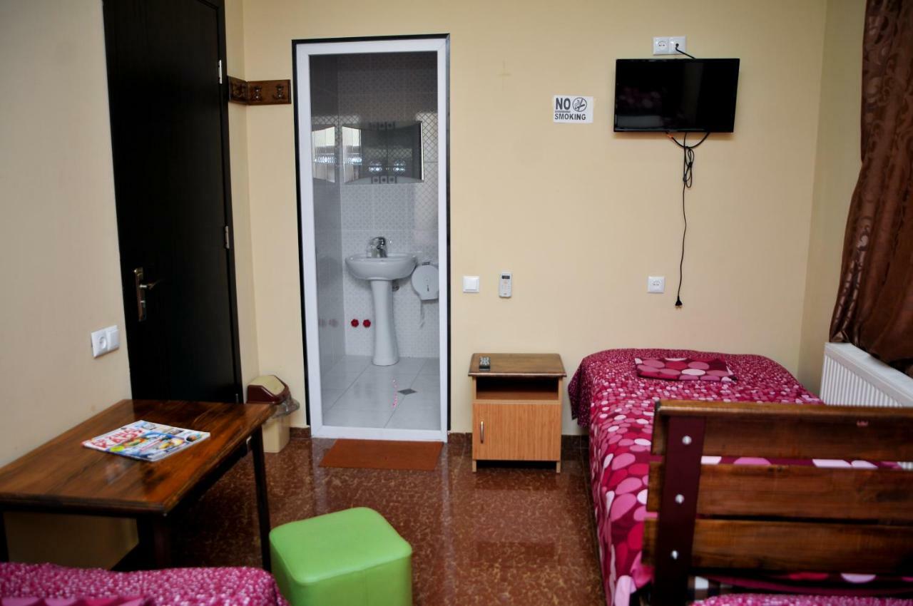 Hotel Rio 库塔伊西 外观 照片